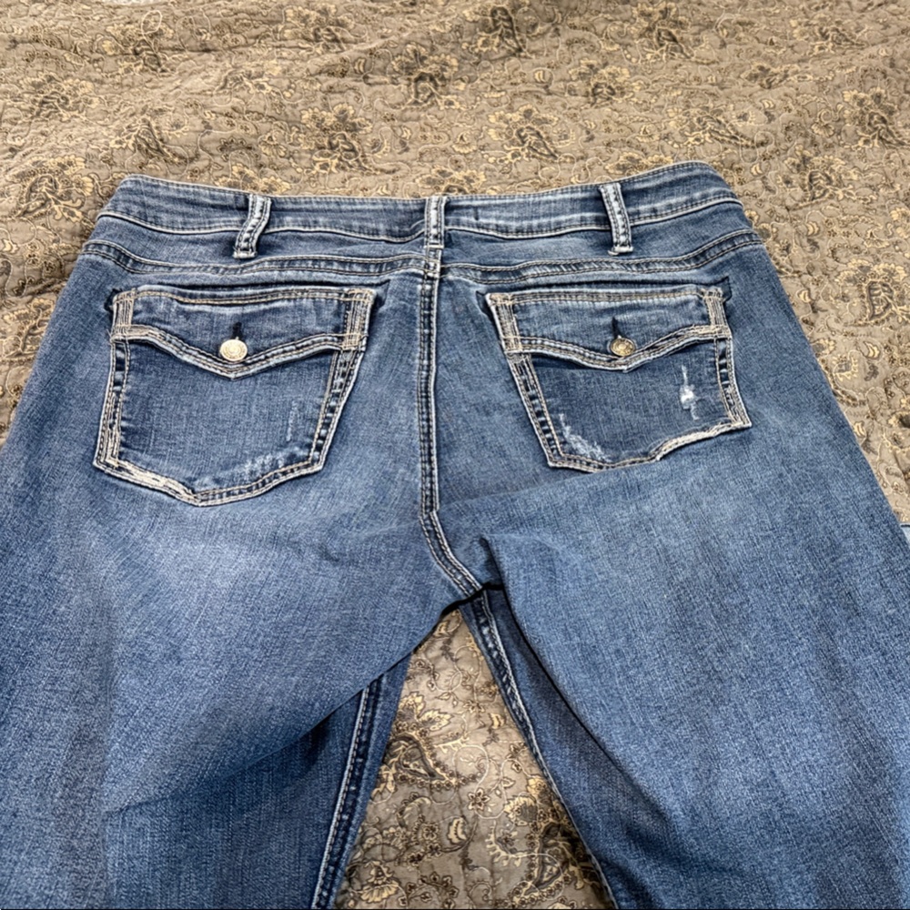 Silver Jeans Women's Boot Cut in Classic Blue